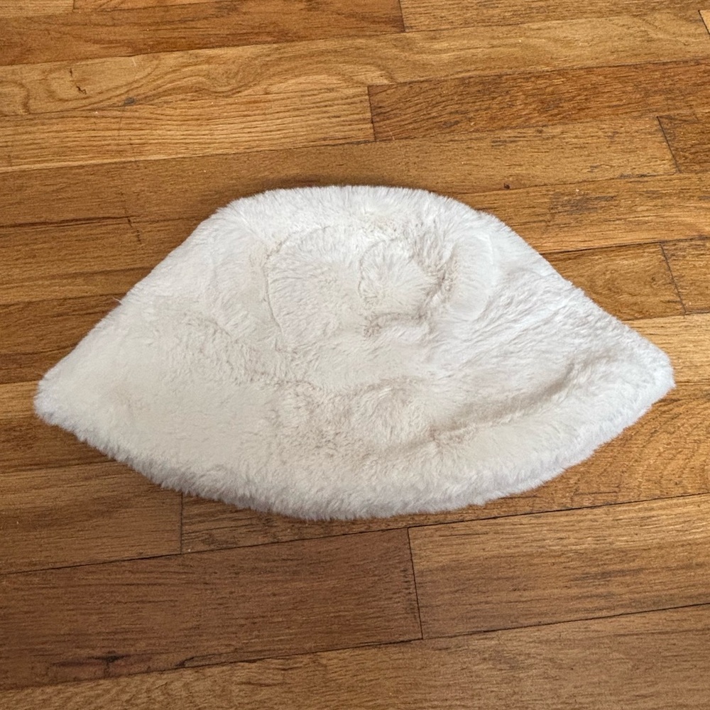 H&M Cream Faux Fur Hat